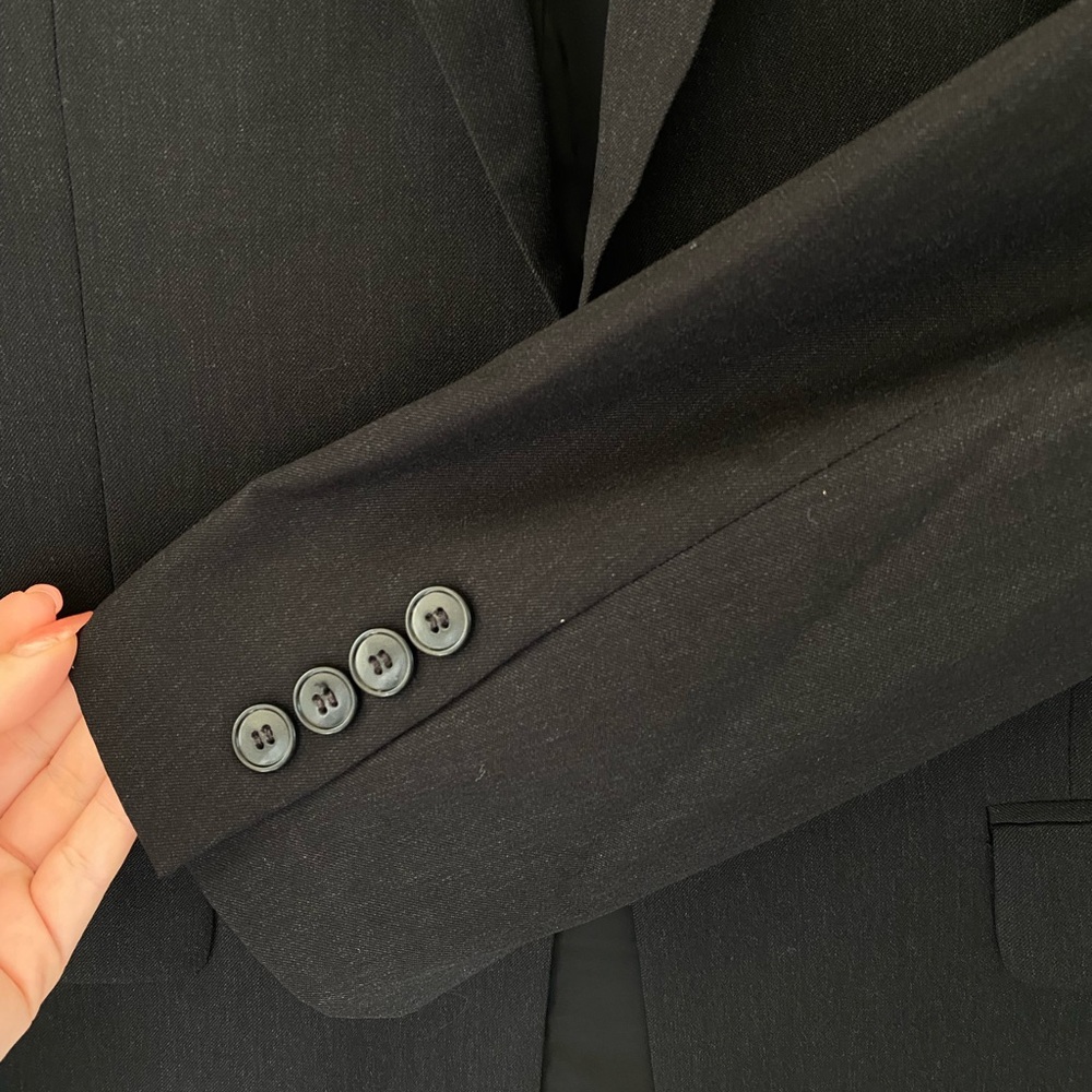 Jos. A. Bank Black Modern Suit Timeless Elegance - Picture 12 of 15